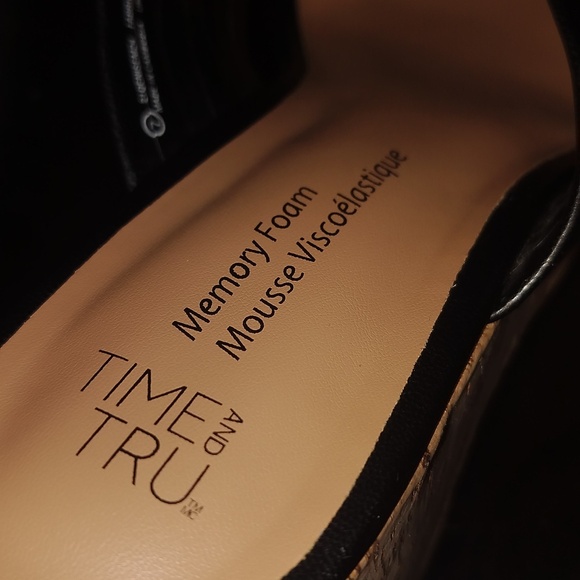 Time and Tru Black Woven Wedges/Heels - Picture 3 of 3